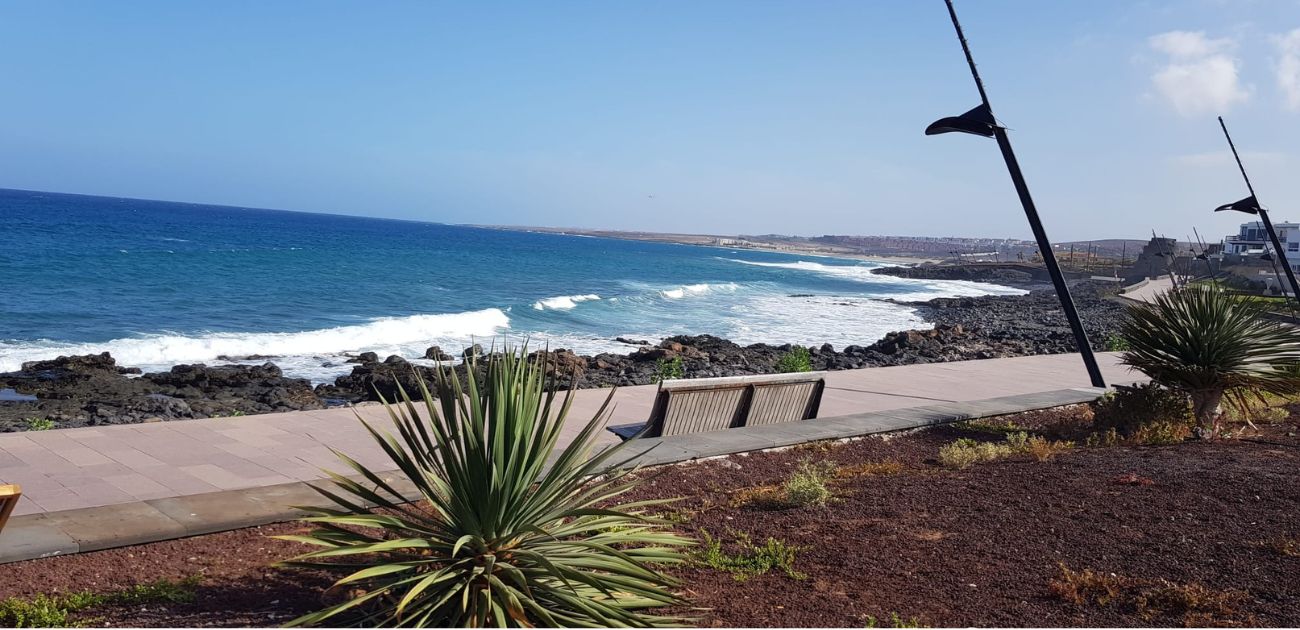 Lungomare che collega Playa Chica a Playa Blanca